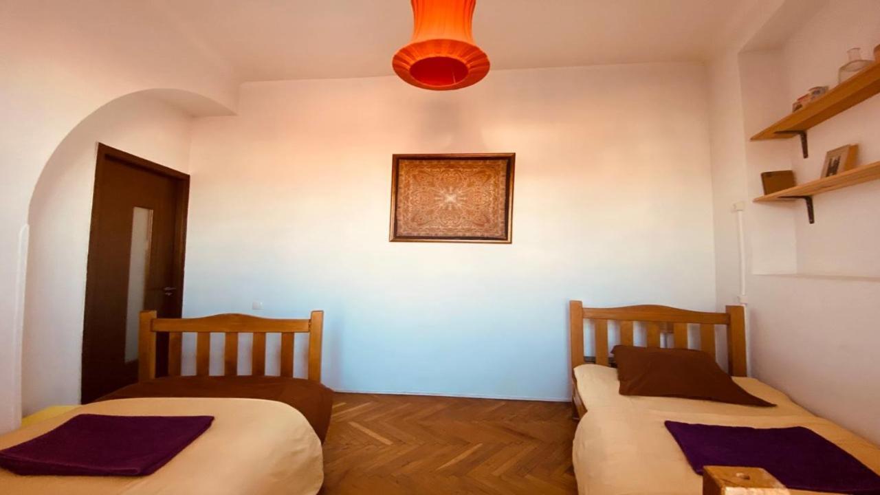 Namaste Hostel Tiflis Dış mekan fotoğraf