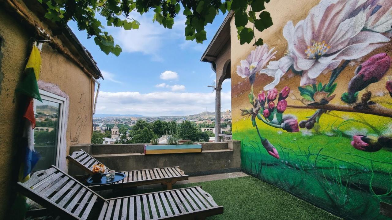 Namaste Hostel Tiflis Dış mekan fotoğraf