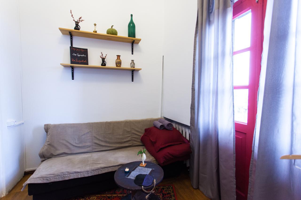 Namaste Hostel Tiflis Dış mekan fotoğraf